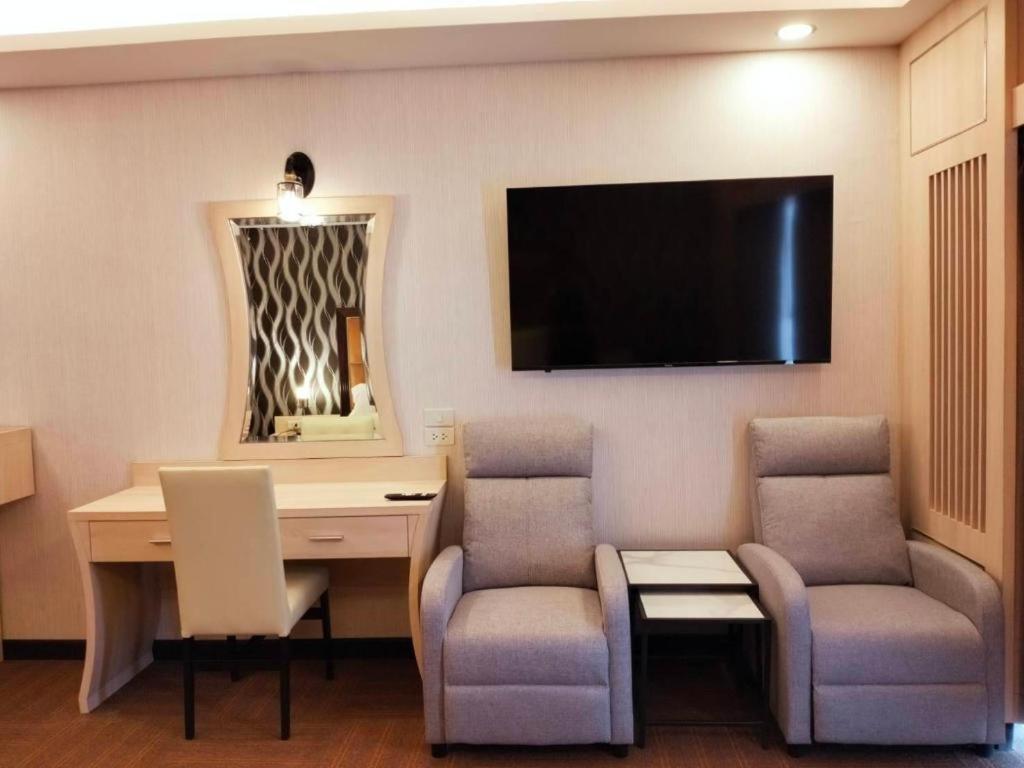 Pailyn Phitsanulok Hotel מראה חיצוני תמונה
