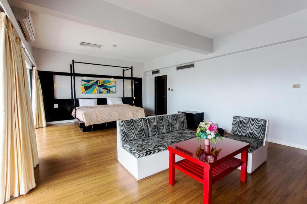 Pailyn Phitsanulok Hotel מראה חיצוני תמונה