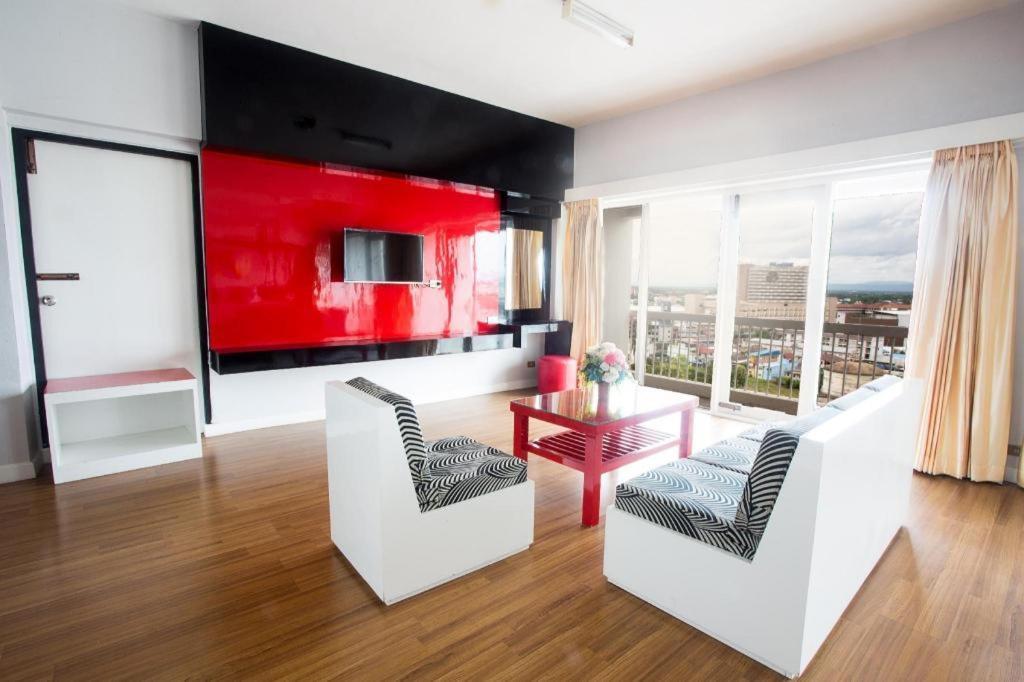 Pailyn Phitsanulok Hotel מראה חיצוני תמונה