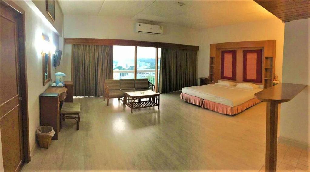 Pailyn Phitsanulok Hotel מראה חיצוני תמונה