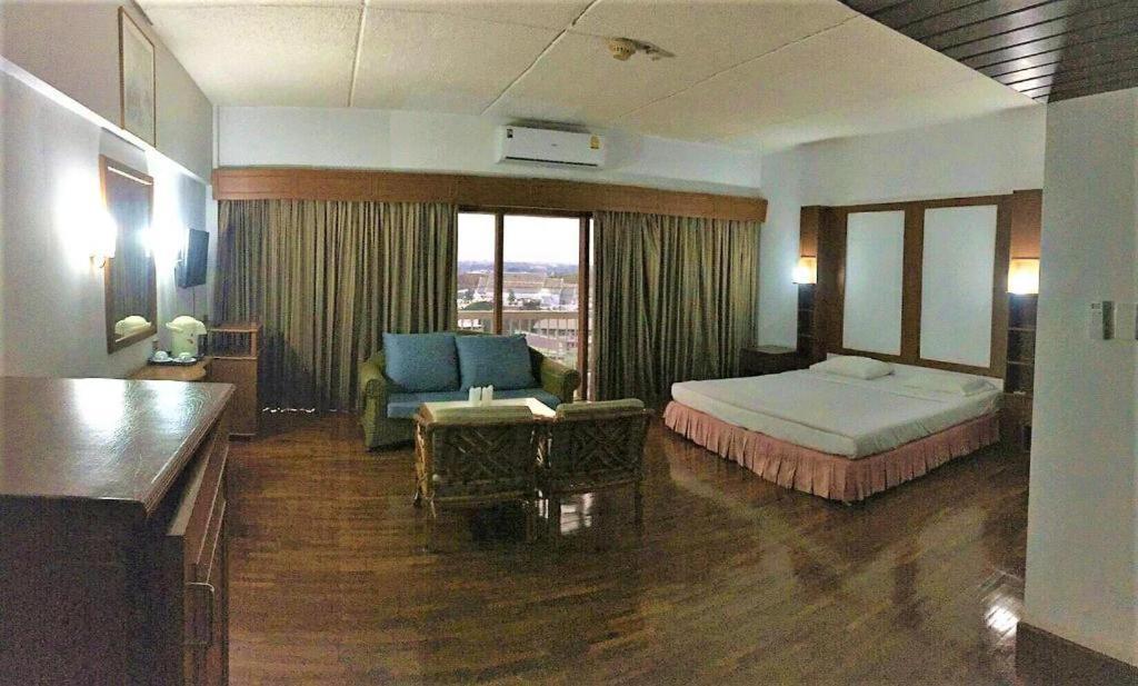 Pailyn Phitsanulok Hotel מראה חיצוני תמונה