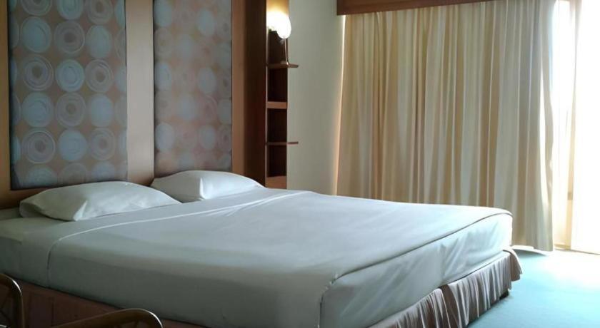 Pailyn Phitsanulok Hotel מראה חיצוני תמונה