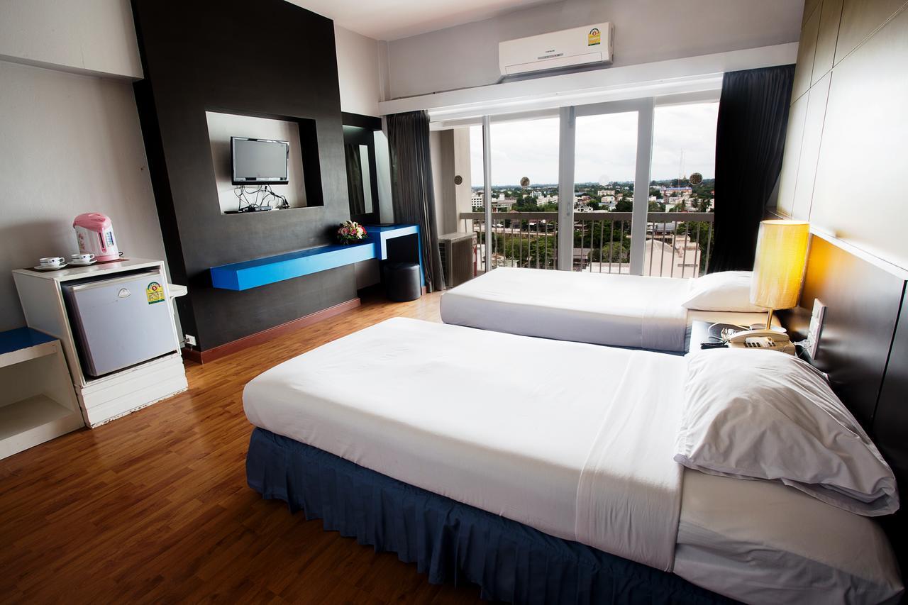 Pailyn Phitsanulok Hotel מראה חיצוני תמונה